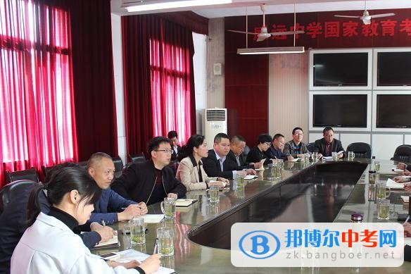 縣委常委、宣傳部長(zhǎng)劉源一行到四川省威遠(yuǎn)中學(xué)調(diào)研
