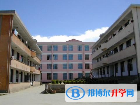 南省昌寧縣第一中學招生辦聯系電話