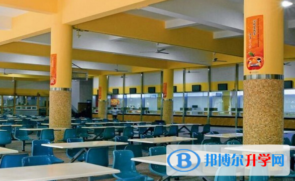 重慶市楊家坪中學(xué)2021年宿舍條件