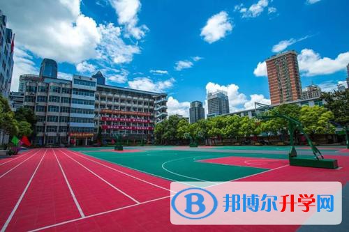 貴陽市第八中學(xué)2022年宿舍條件