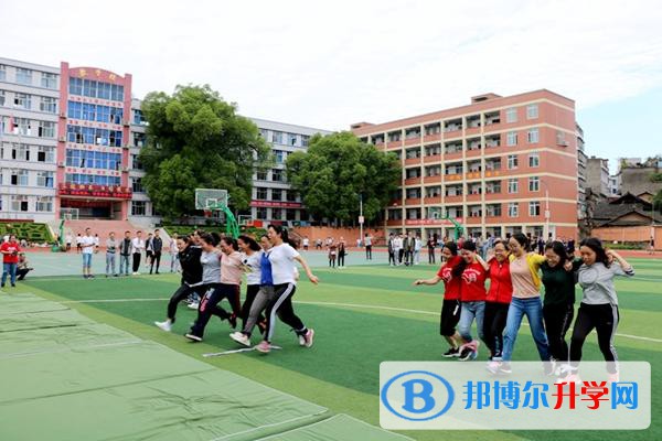 宜賓縣白花中學校網(wǎng)站網(wǎng)址 