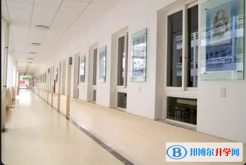 貴陽市白云區第一高級中學2022年招生聯系電話