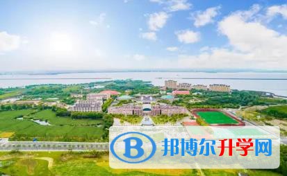 中加楓華國際學校2023年學費標準