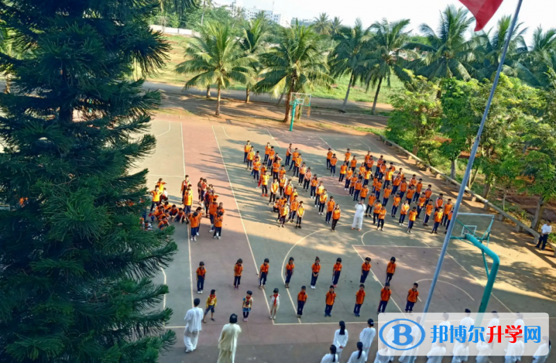 海口羅牛山學校地址在哪里，哪個地區，哪個城市?