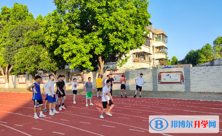 鼎湖區鼎湖中學怎么樣、好不好