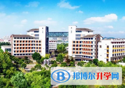 江蘇省江陰高級中學怎么樣、好不好