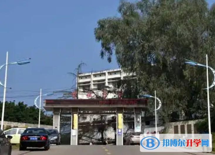 賈家中學(xué)地址，乘車路線